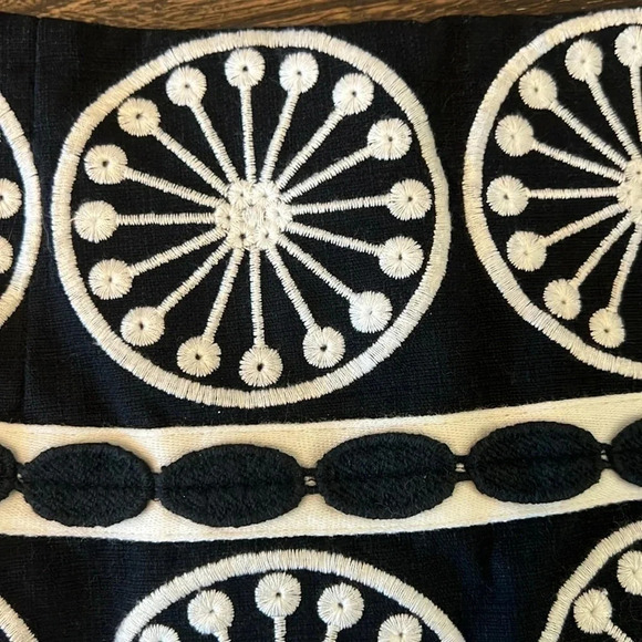 BODEN EMBROIDERED COTTON MINI SKIRT BLACK/WHITE SIZE 6P - Picture 2 of 7